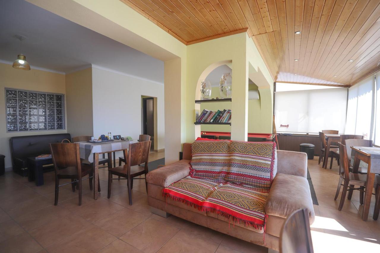 Resedencial Centro Bed & Breakfast Vimioso ภายนอก รูปภาพ